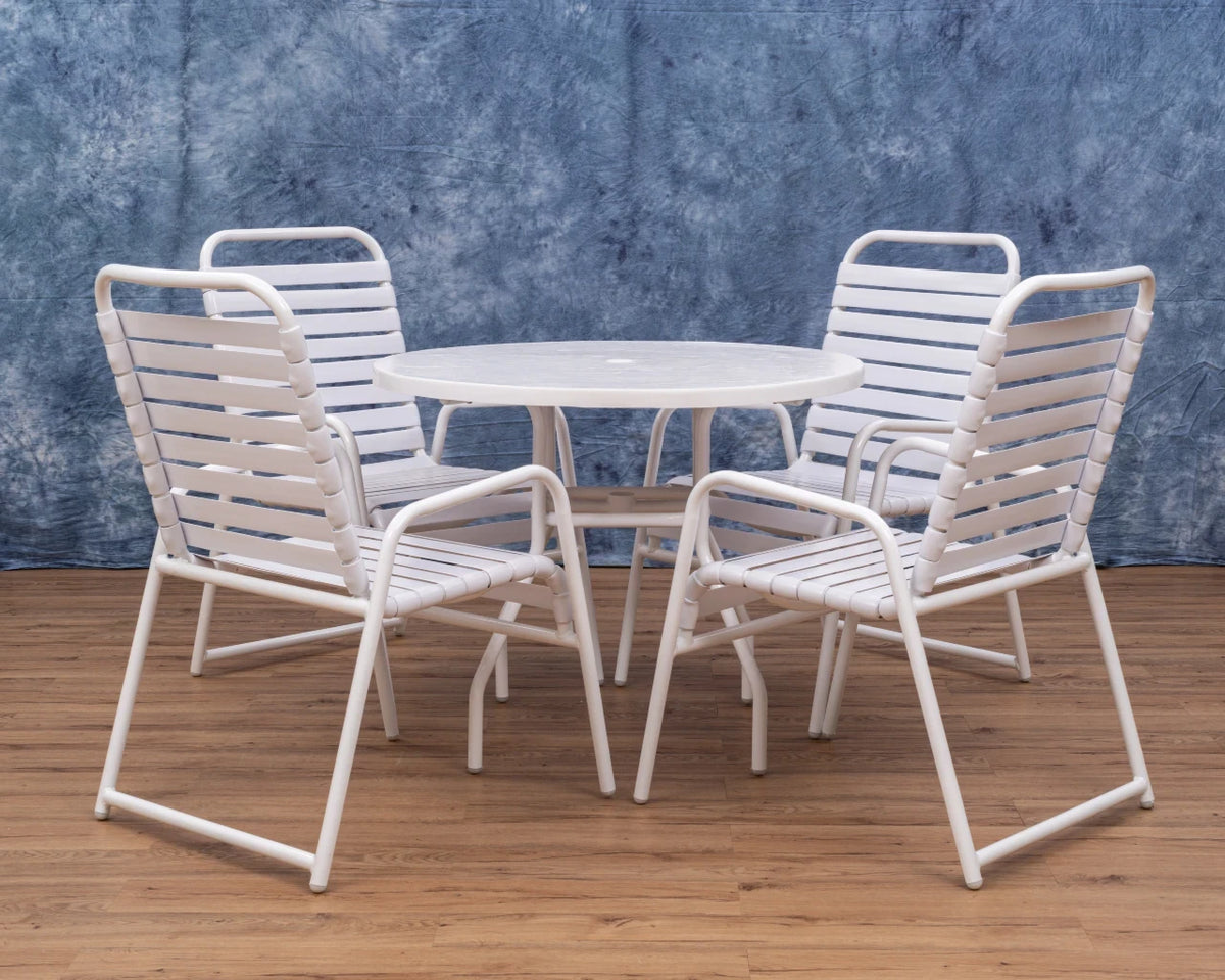 F36 Fiberglass 36-inch Round Outdoor Table