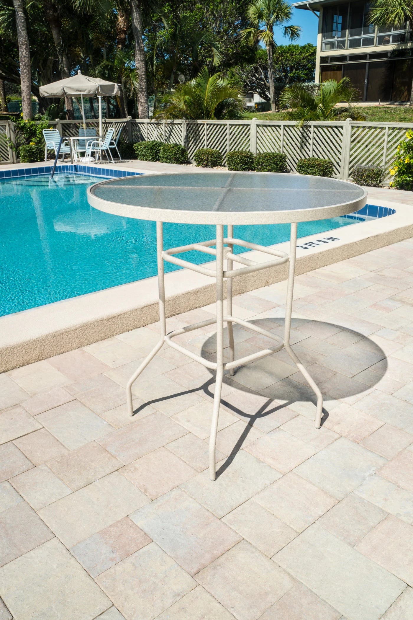ABH42 Acrylic 42-in. Round Bar Height Patio Table