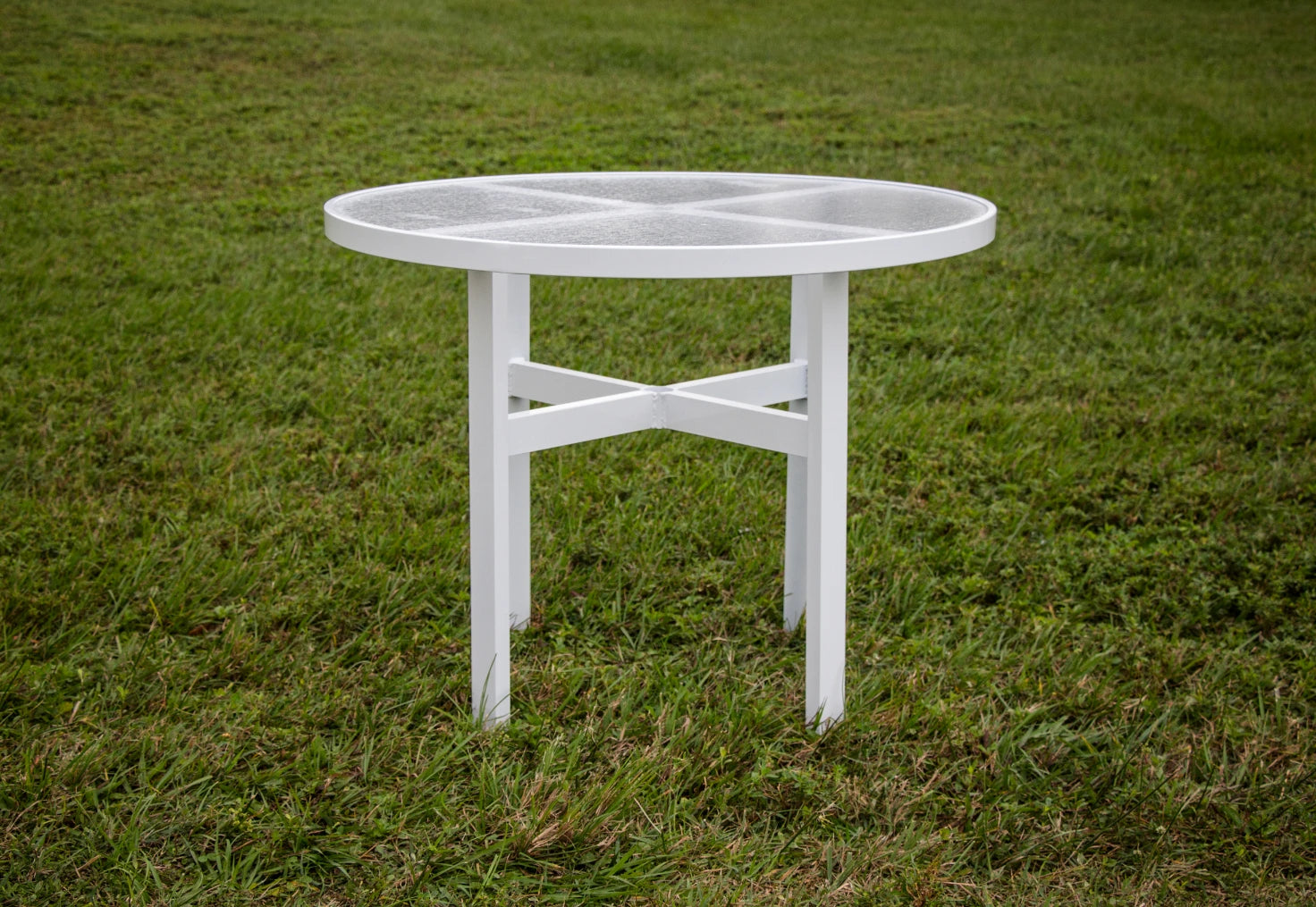 AD42 42-in. Round Acrylic Patio Dining Table