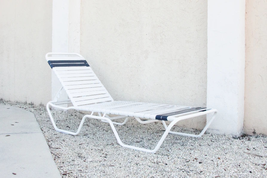 C120 12-inch Strap Chaise Lounge