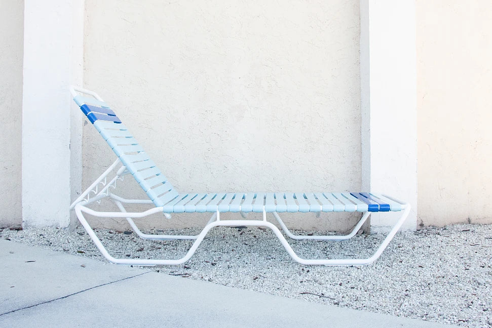 C120 12-inch Strap Chaise Lounge