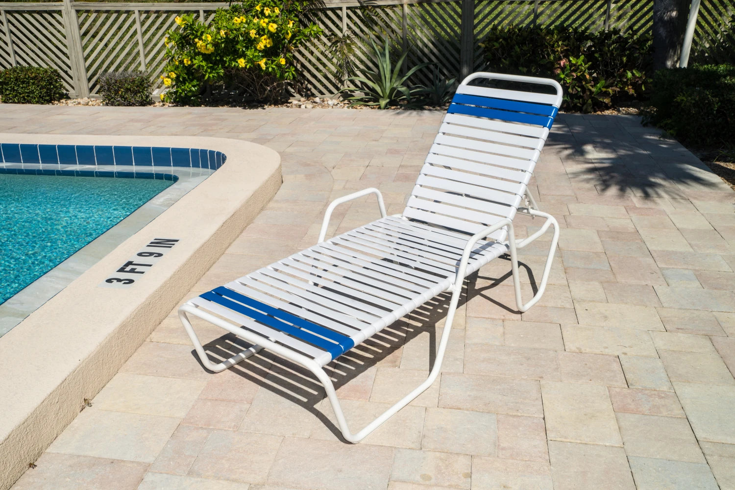 C145 14-inch Strap Chaise Lounge with Arms