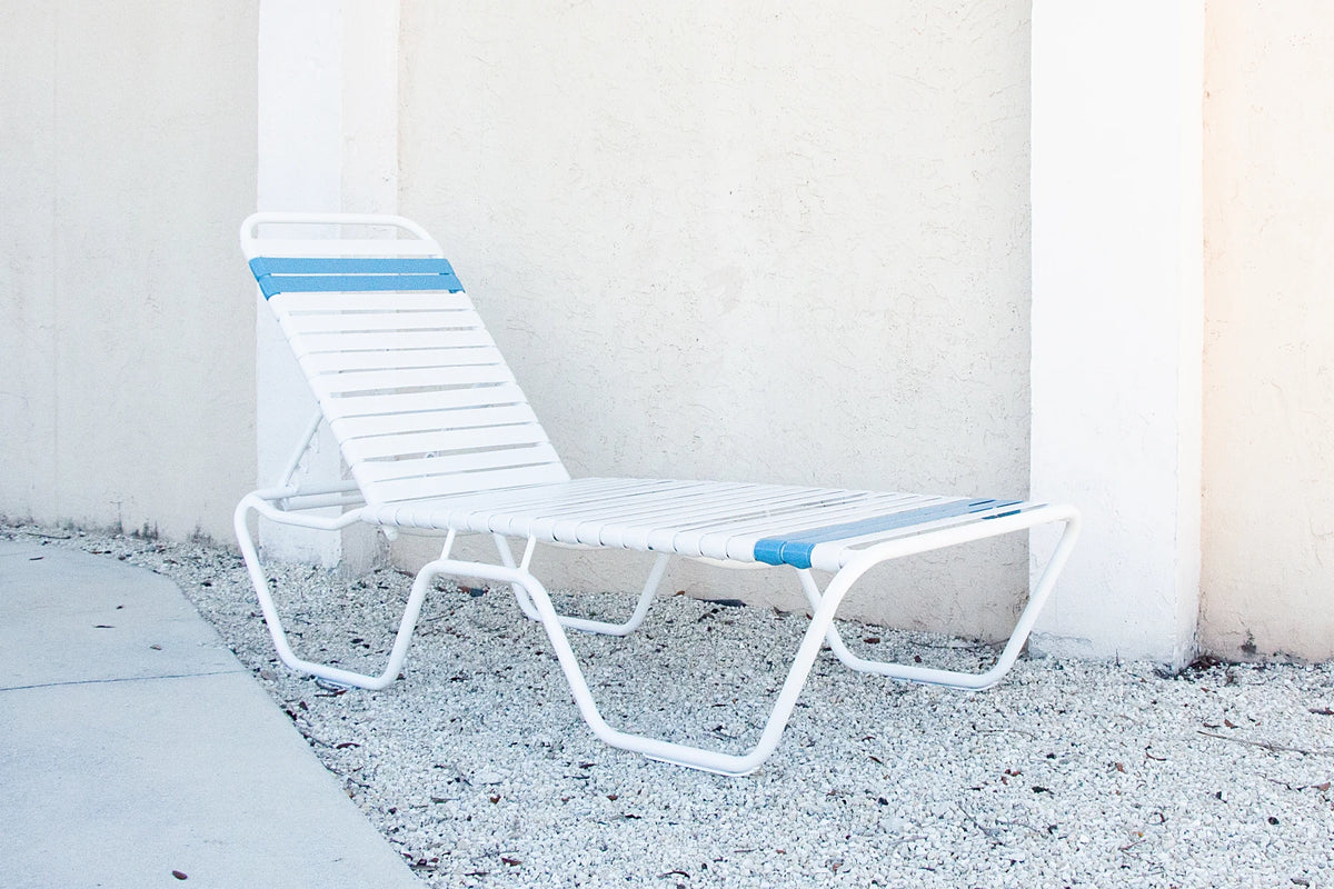 C160 16-inch Strap Chaise Lounge