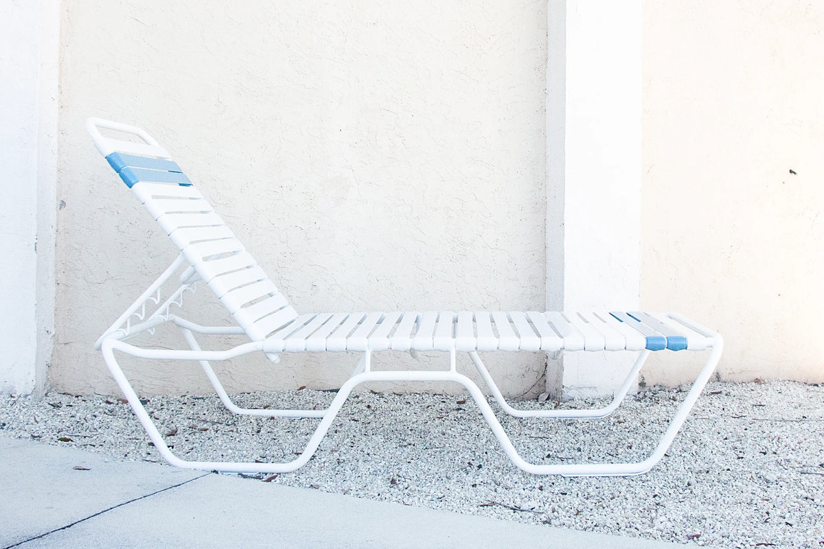 C160 16-inch Strap Chaise Lounge