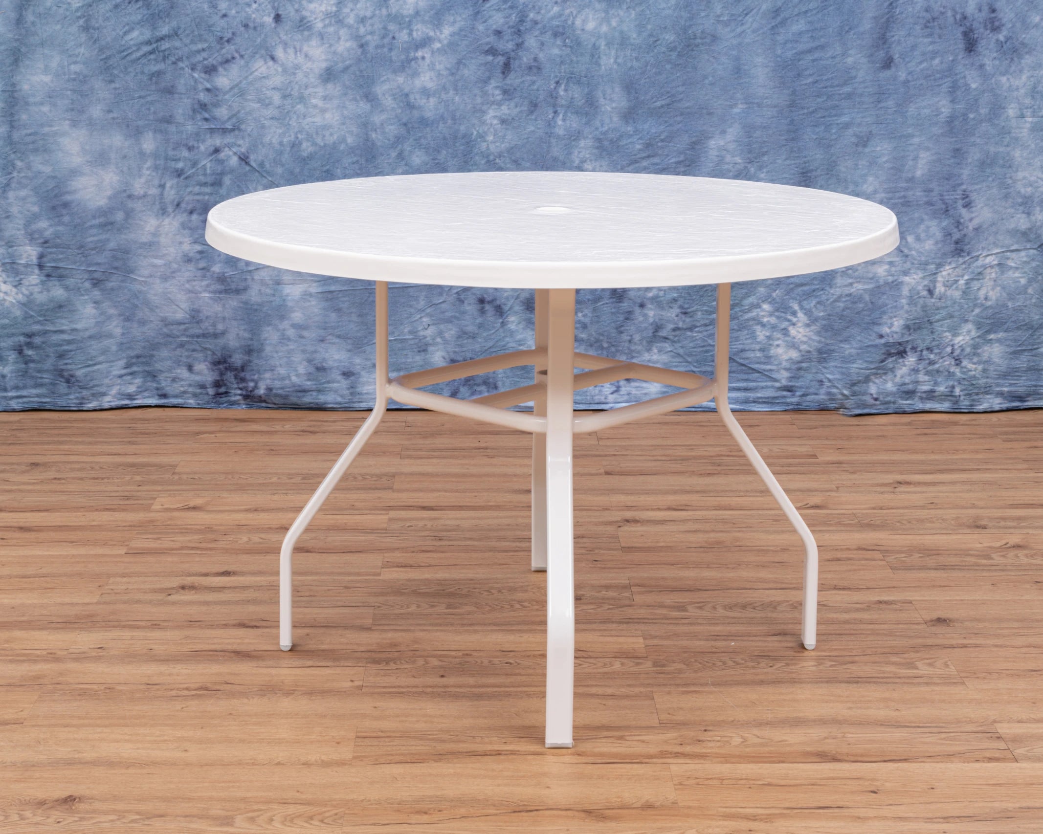 FR42 Fiberglass 42-inch Round Outdoor Table