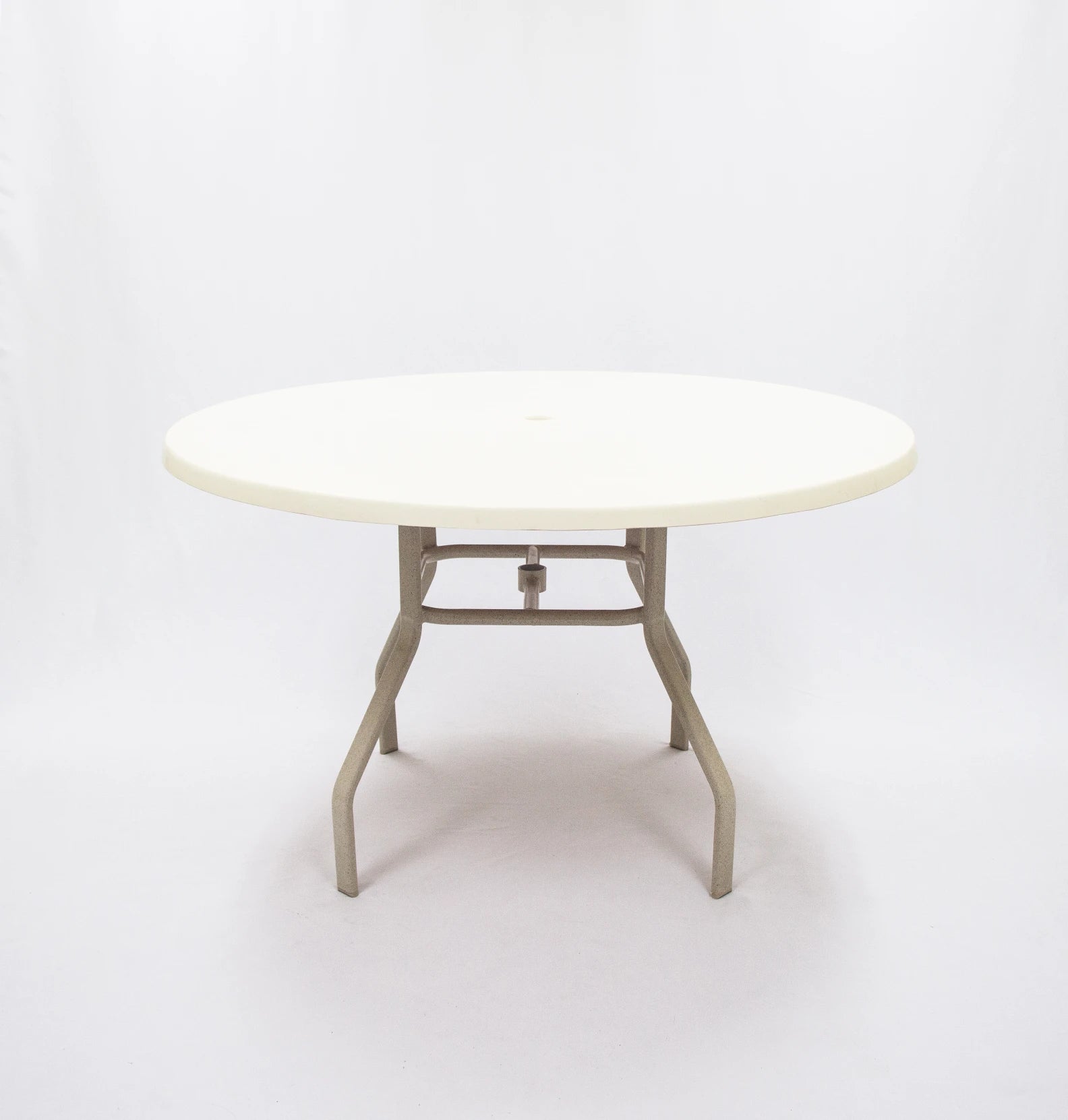 FR48 Fiberglass 48-inch Round Outdoor Table